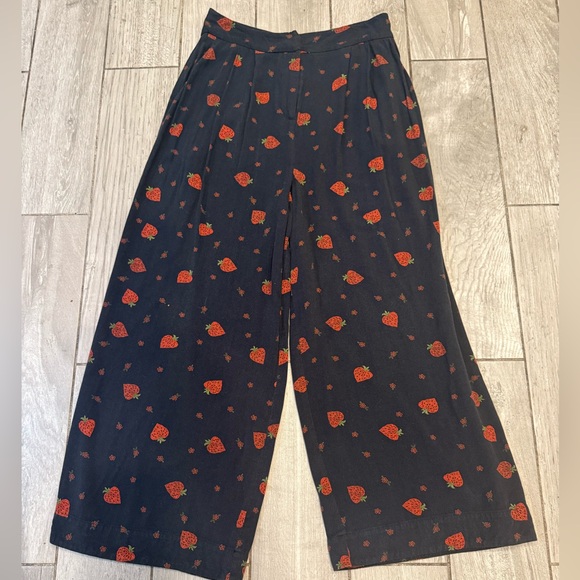 FARM Rio Anthropologie Strawberry Print Wide-Leg Pants - Picture 7 of 13